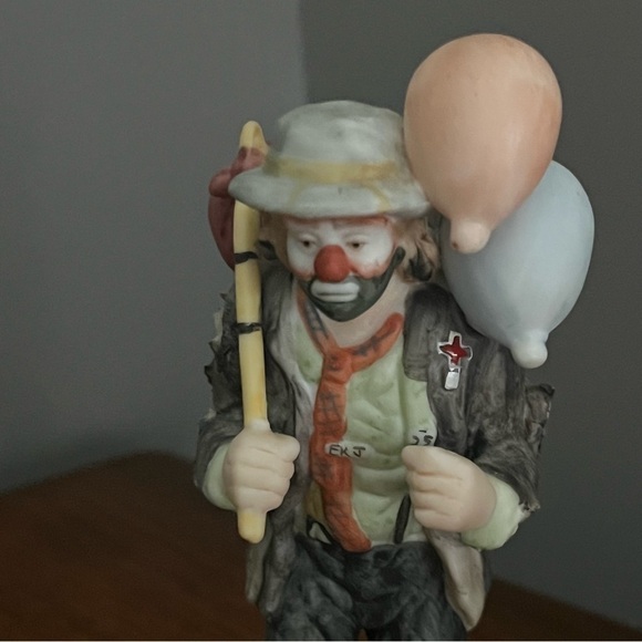 Vintage FLAMBRO Collection 5" Emmett Kelly Jr. Hobo Clown With Balloons - Picture 2 of 7